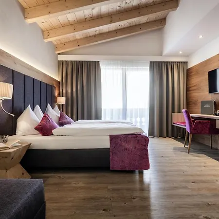Sonnegg Hotel 4*